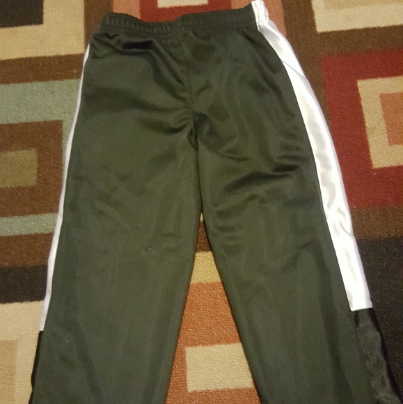 Toddler Nike sweats - Picture 2 of 4